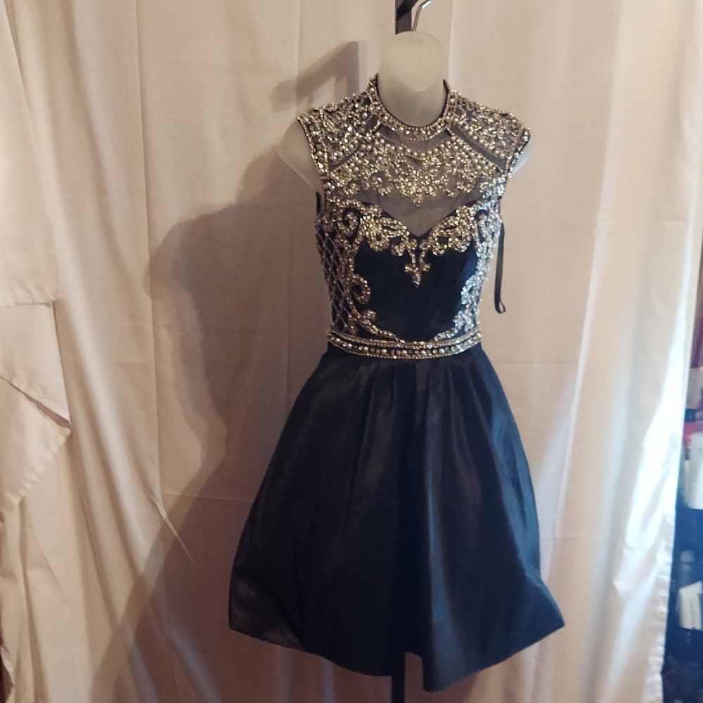 SHERRI HILL